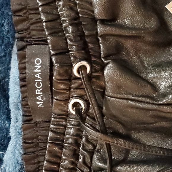 Black Pleather shorts by MARCIANO Beautiful! - Picture 3 of 6